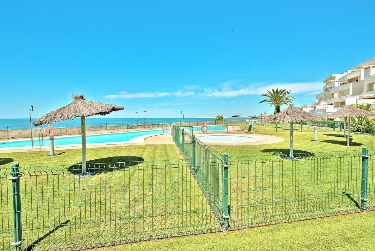 On Beach Deluxe Apartment With Pools And Own Garden El Puerto de Santa María Εξωτερικό φωτογραφία